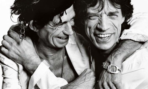 The Rolling Stones publican su primer álbum de estudio en una década.