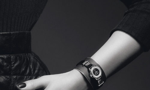 J12-XS: El icono relojero de Chanel se reinventa.