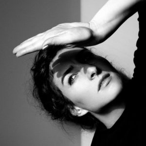 El impulso de Hannah Georgas para bailar, llorar o disfrutar en soledad.