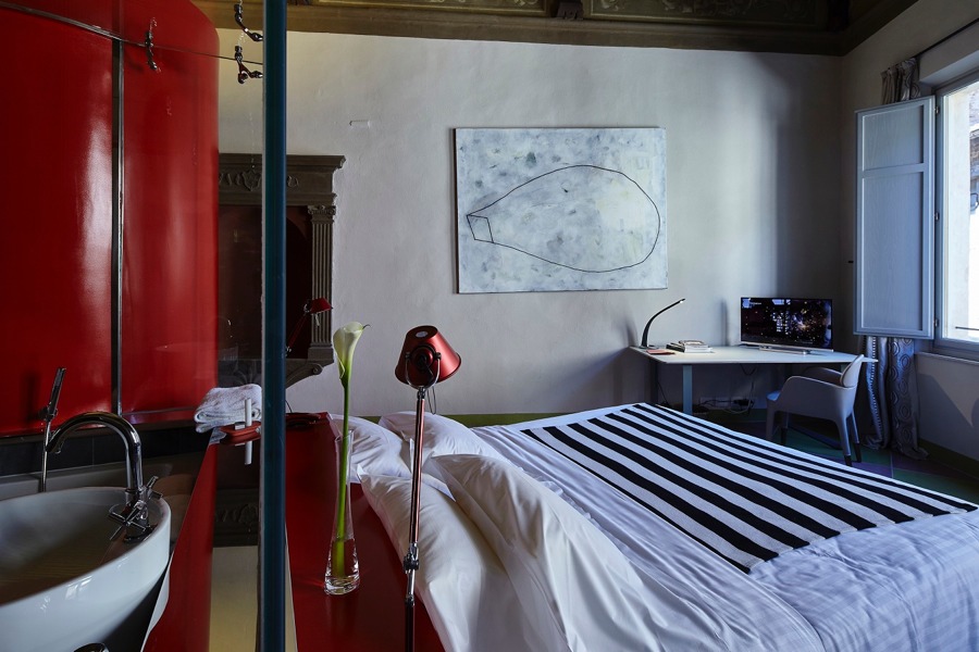 imagen 12 de Hotel boutique Palazzetto Rosso: Frescura vanguardista en un palacio medieval de Siena.