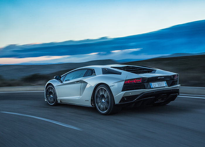 imagen 2 de Lamborghini Aventador S. Lo nuestro es otra cosa.
