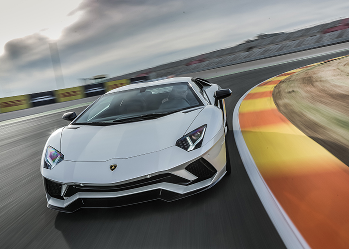 imagen 20 de Lamborghini Aventador S. Lo nuestro es otra cosa.