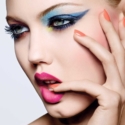 Lindsey Wixson se pinta en color Dior.