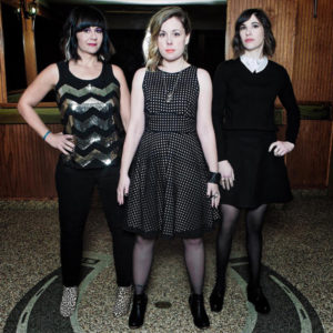 Disco en directo del trío punk femenino estadounidense Sleater-Kinney.