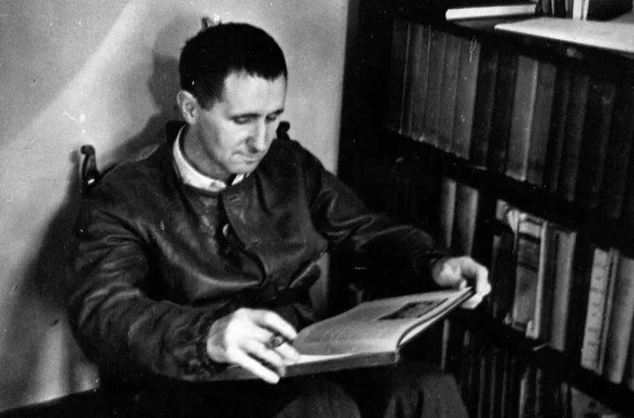 Cuando la verdad sea demasiado débil para defenderse tendrá que pasar al ataque.