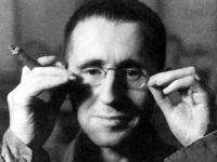 Bertolt Brecht, padre del teatro épico.