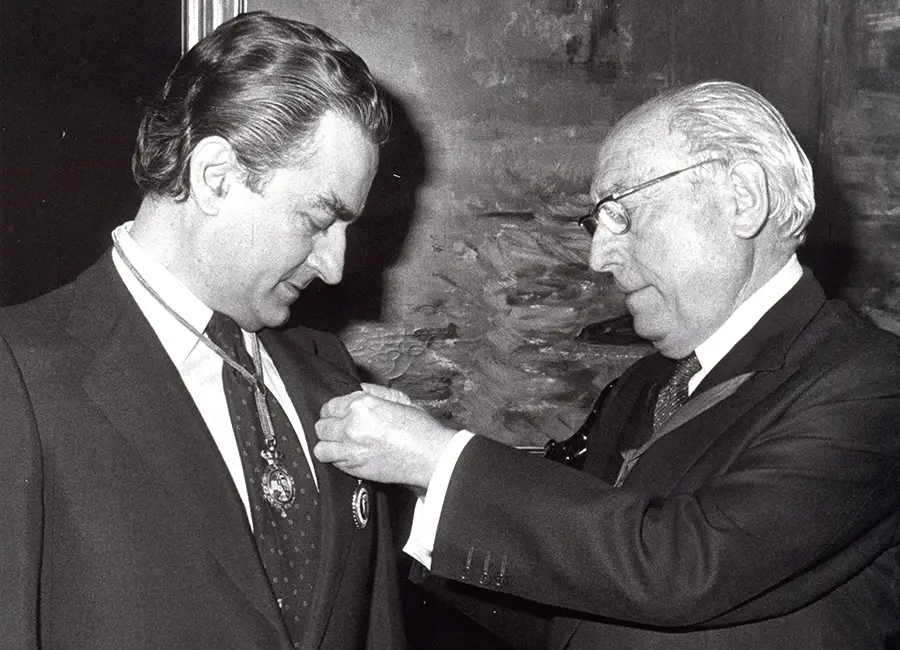 Las ideologías llevan inevitablemente a la decepción, porque tienden a lo perfecto, que luego el contacto con la vida real hacen imposible.