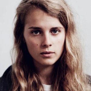 Marika Hackman publicará nuevo disco en junio.