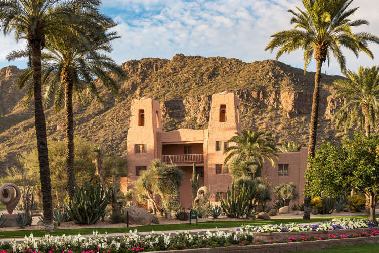 imagen 2 de The Phoenician: un resort de lujo genuinamente americano en Arizona.
