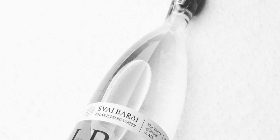 ¿Qué tiene el agua Svalbarði para que cueste 59 euros cada botella?
