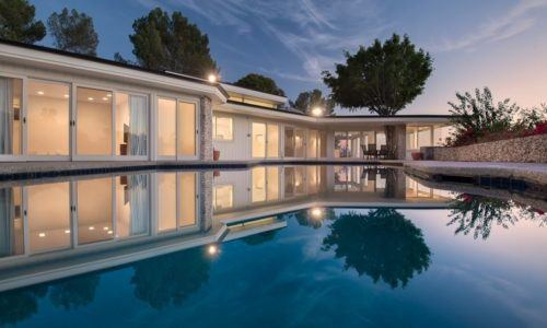 Se vende la casa de Elvis Presley en Beverly Hills.