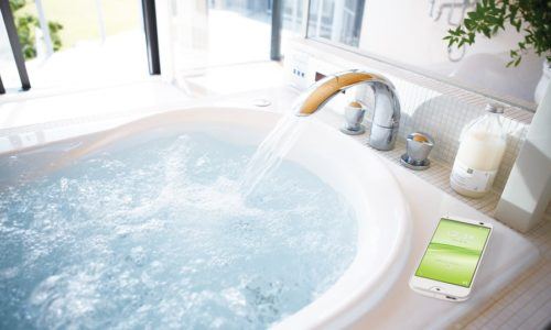 Un SmartPhone lavable y resistente al jabón corporal.