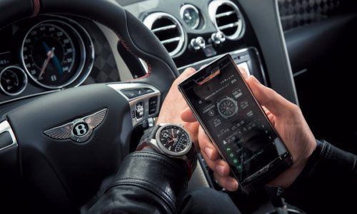 Breitling + Bentley = un smartwatch híbrido y, claro, deportivo.