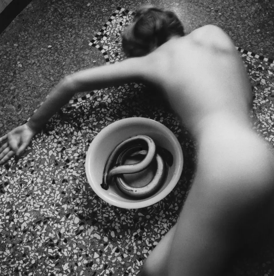 imagen 2 de Una primavera con Francesca Woodman, la fotógrafa evanescente.