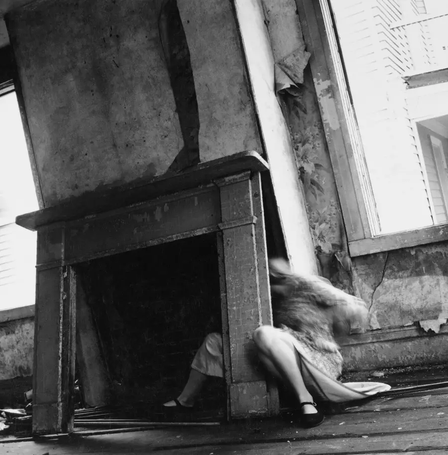 imagen 6 de Una primavera con Francesca Woodman, la fotógrafa evanescente.