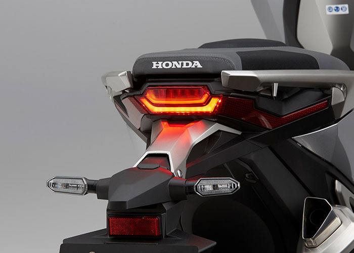 imagen 22 de Honda X-ADV. La moto que no sabemos como calificar, salvo como nuestra.
