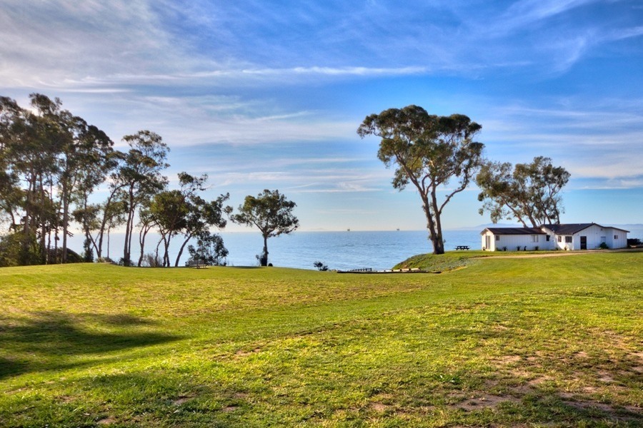 imagen 6 de Kevin Costner vende su idílica y modesta casa, con playa privada, de California.