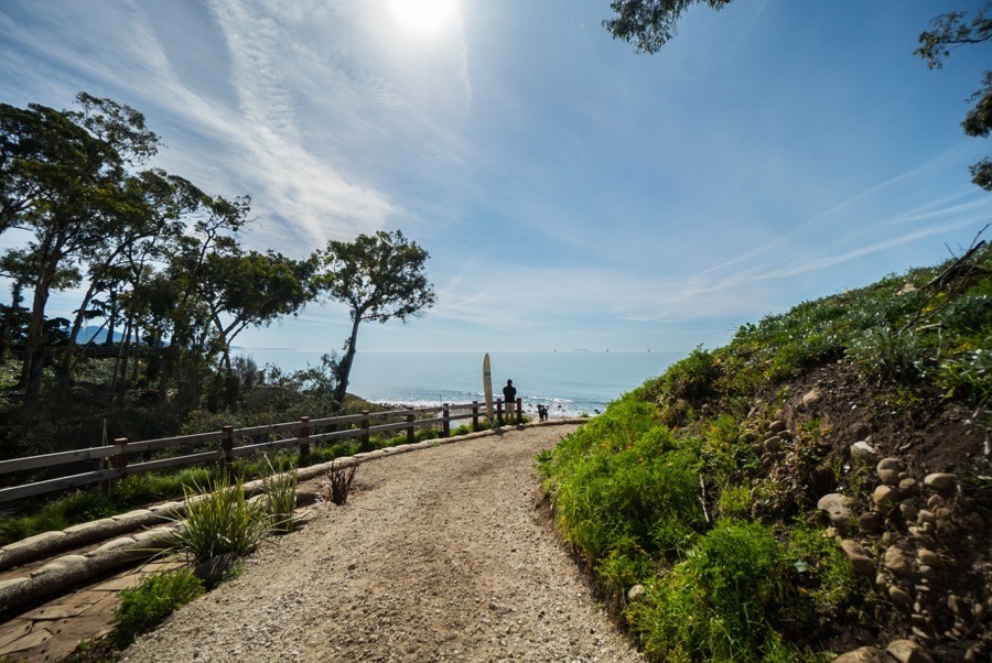 imagen 22 de Kevin Costner vende su idílica y modesta casa, con playa privada, de California.