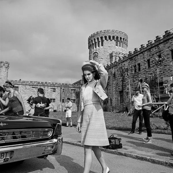imagen 5 de Lana Del Rey presenta un vídeo y un corte de su próximo álbum.