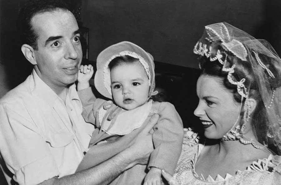 No fue una tragedia ser la hija de Judy Garland. Tuve una infancia tremendamente  interesante, excepto que tenía poco que ver con ser un niño.