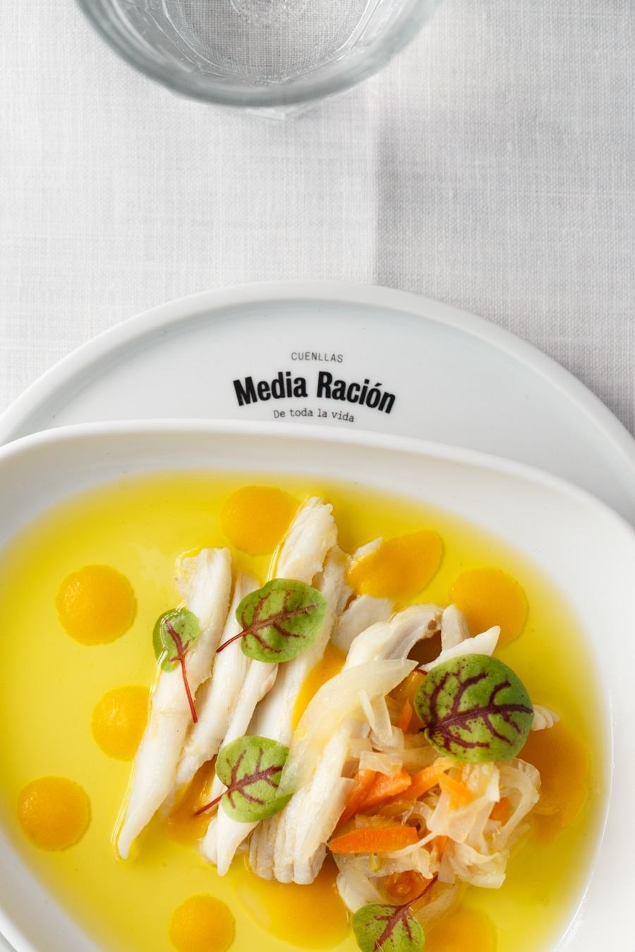 imagen 12 de Media Ración, el nuevo restaurante del Urso Hotel & SPA de Madrid por Fernando Cuenllas.