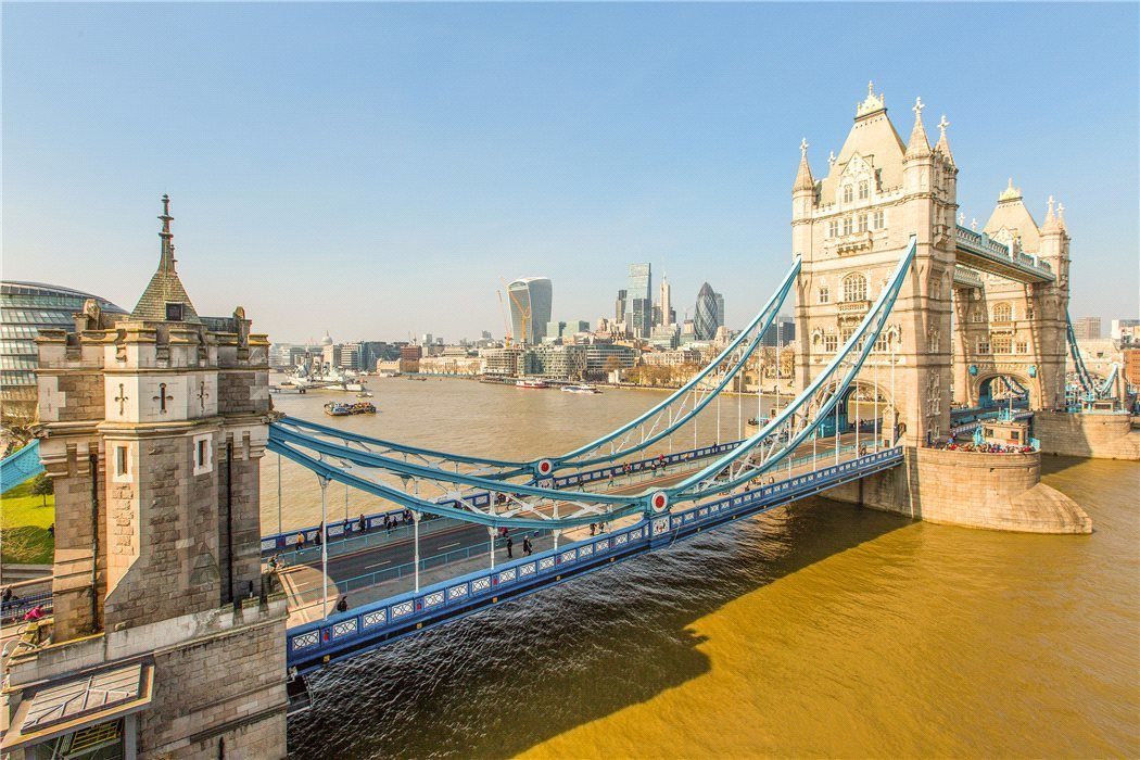 imagen 12 de A la venta un ático de película con vistas al Támesis y al puente de Londres.