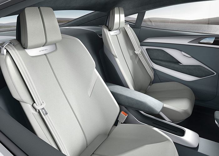 imagen 2 de Audi e-tron Sportback concept. Audi se enchufa a los eléctricos.