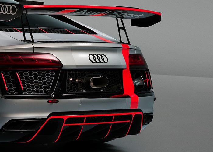 imagen 9 de Audi R8 LMS GT4. El Audi de competición es tan fiero como lo pintan.