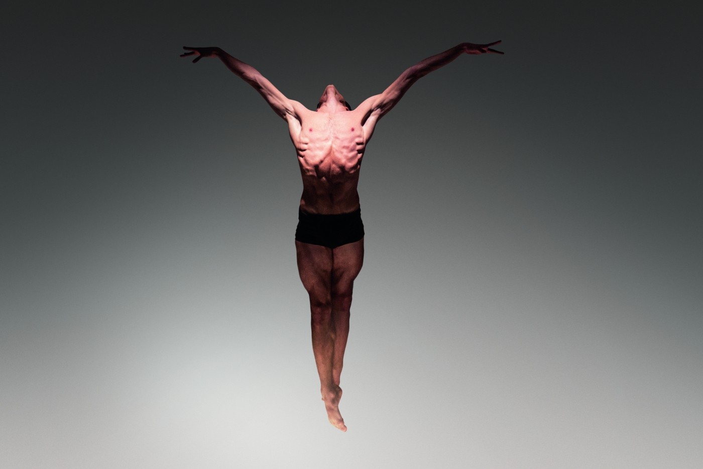 imagen 11 de El Béjart Ballet Laussane baila el ‘Bolero’ en los Teatros del Canal.