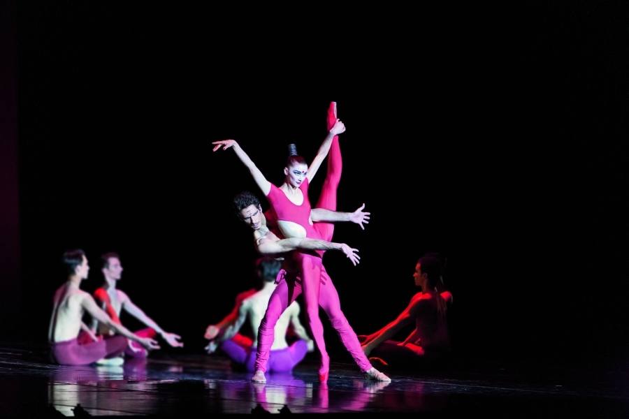 imagen 2 de El Béjart Ballet Laussane baila el ‘Bolero’ en los Teatros del Canal.