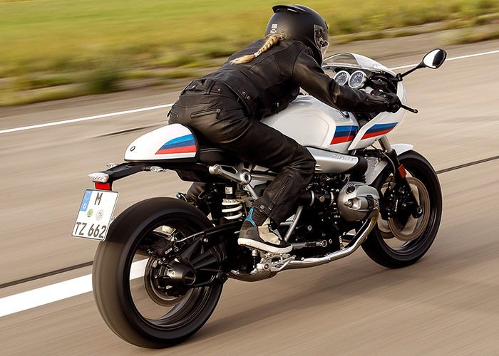 imagen 26 de BMW R nineT Racer. La motocicleta para contar tus sueños al asfalto.