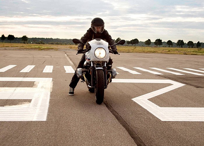 imagen 21 de BMW R nineT Racer. La motocicleta para contar tus sueños al asfalto.