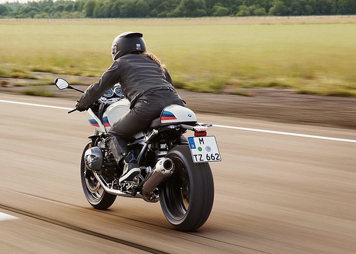 imagen 25 de BMW R nineT Racer. La motocicleta para contar tus sueños al asfalto.