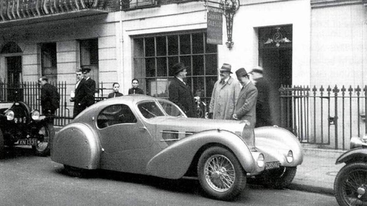 imagen 11 de Bugatti Aérolithe Performance, el elegante reloj deportivo homenaje de Parmigiani Fleurier a un modelo mítico del motor.