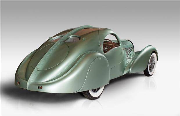 imagen 10 de Bugatti Aérolithe Performance, el elegante reloj deportivo homenaje de Parmigiani Fleurier a un modelo mítico del motor.