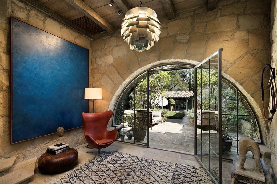 imagen 16 de Ellen DeGeneres vende su romántica mansión en California por 45 millones de dólares.