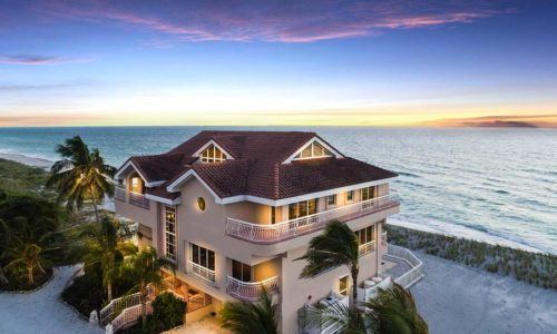 Fiera Vista: una casa de escándalo con vistas al Golfo de México, a subasta.