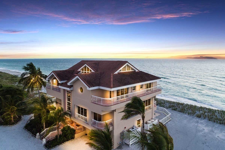 imagen 3 de Fiera Vista: una casa de escándalo con vistas al Golfo de México, a subasta.