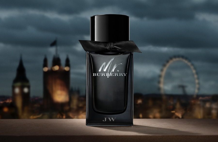 imagen 1 de Francis Kurkdjian convierte Mr. Burberry en una eau de parfum envolvente y seductor.
