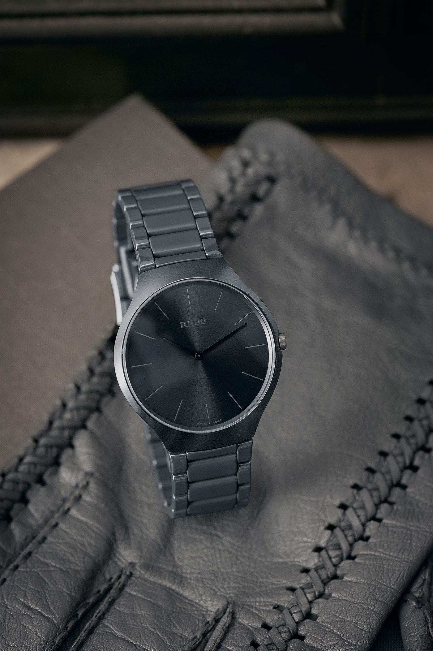 imagen 5 de Los nuevos relojes de Rado: ultrafinos, coloridos y elegantes.
