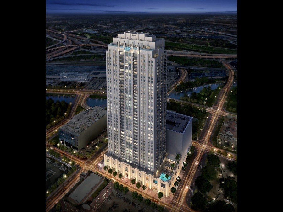 imagen 19 de Una casa con piscina infinita y suelo de cristal sobre el cielo de Houston.