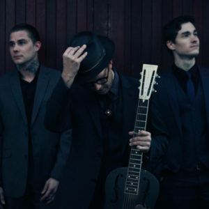 Woody Pines viene por primera vez a España.