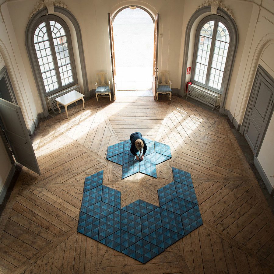 imagen 1 de Jigsaw Rug: alfombras geométricas suecas que se montan como un puzzle.