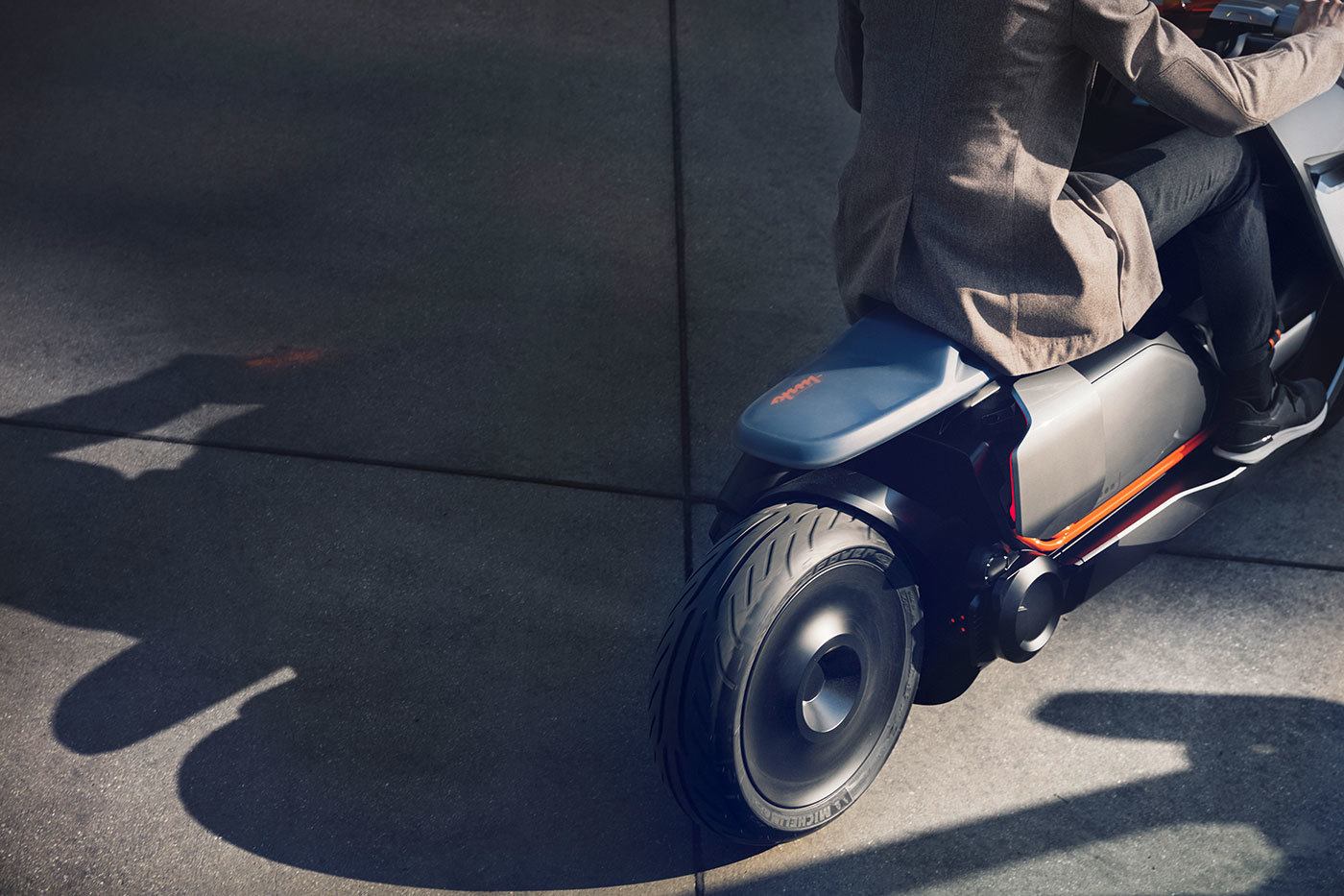imagen 10 de BMW Motorrad Concept Link: el futuro de las motos urbanas. So cool.