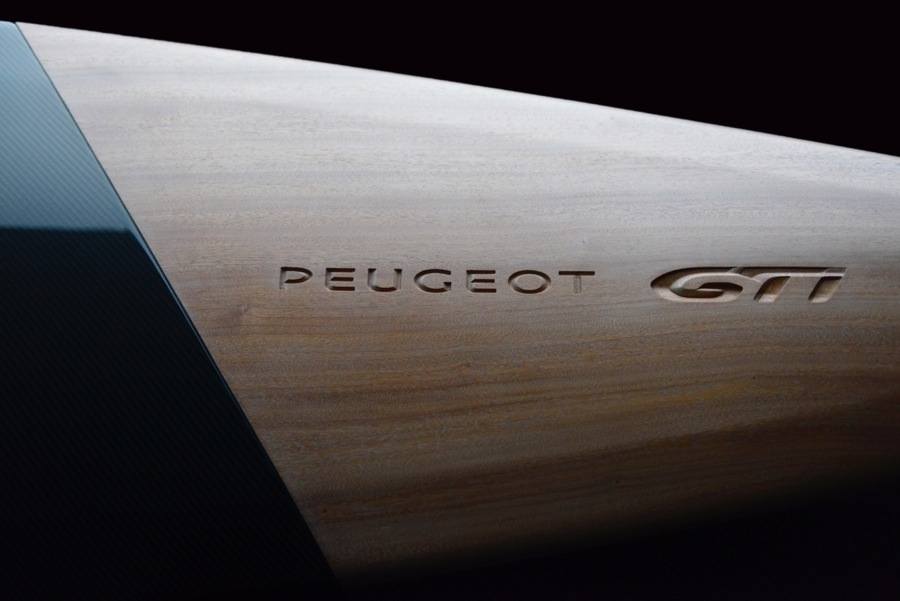 imagen 4 de GTi Surfboard Concept: el surf con más glamour by Peugeot Design Lab.