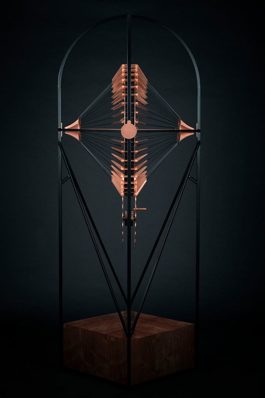 imagen 2 de El zoótropo de Larose Guyon, entre el arte y la ciencia: cobre en movimiento.