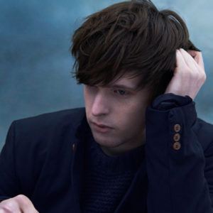 James Blake recurre a Natalie Portman, embarazada, para su nuevo vídeo.