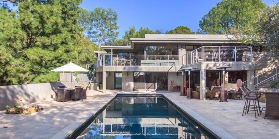 Jane Fonda no consigue vender su mansión en Beverly Hills.