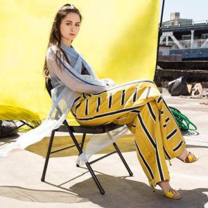 La impecable voz de la jovencísima Jasmine Thompson.