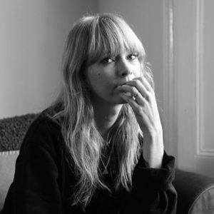 Lucy Rose adelanta un corte y un vídeo de su nuevo álbum.